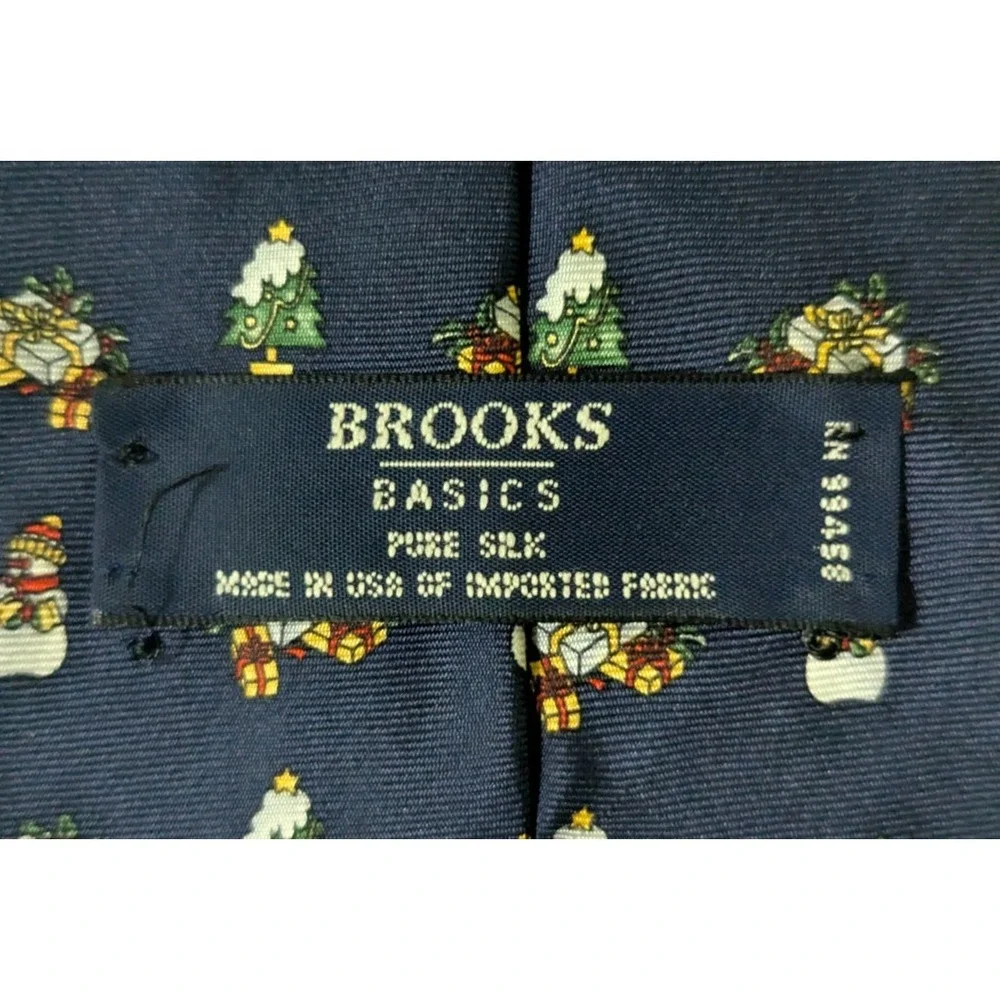 Men's Navy Holiday Pattern Silk Tie